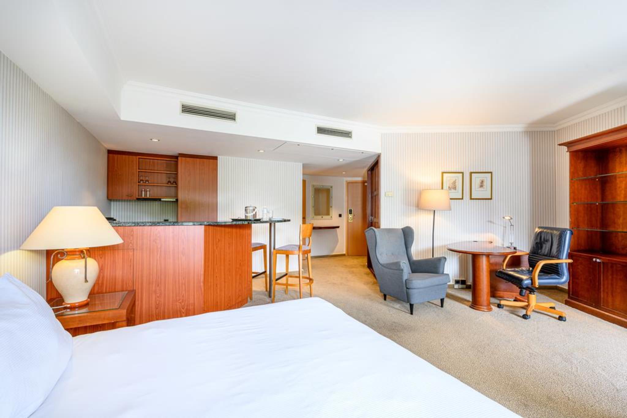 B-aparthotel Ambiorix 4* Brussel